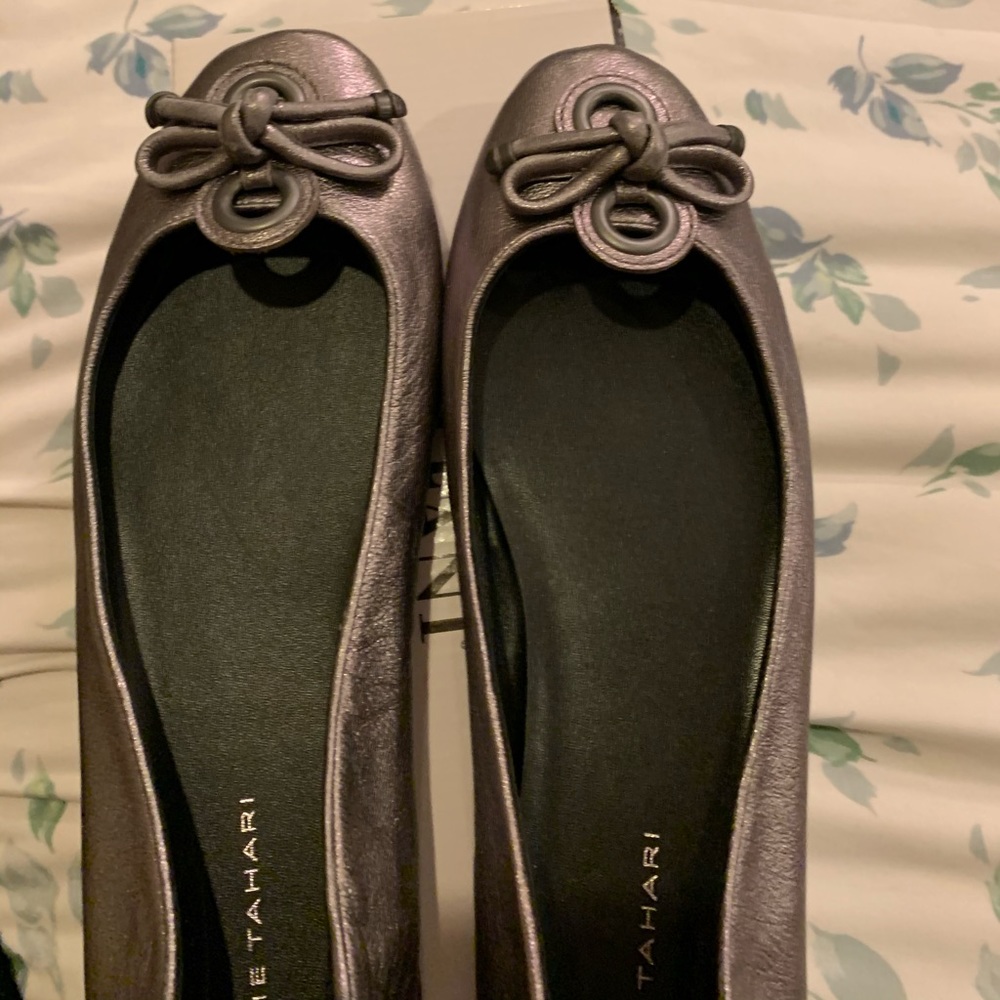 ELIE TAHARI BRAND NEW FLATS